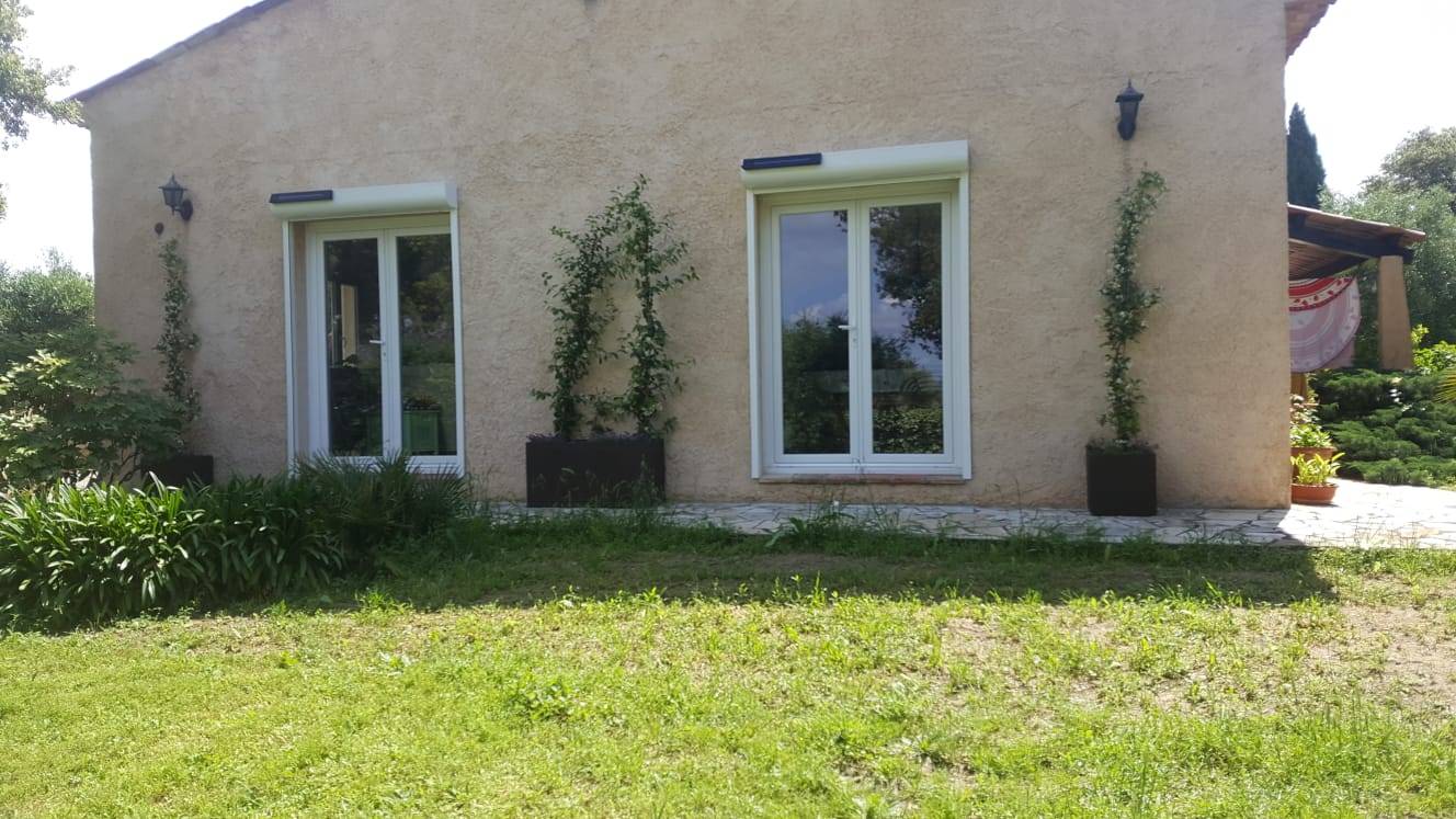 Installation de Volets roulants à énergie solaire à Mandelieu dans les Alpes maritimes