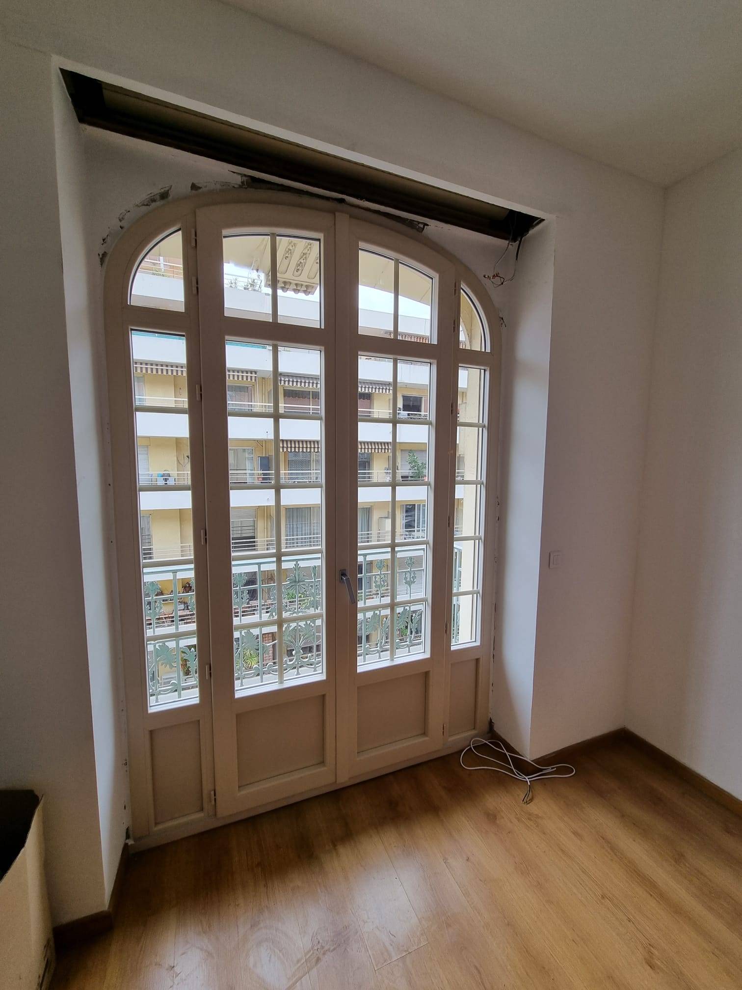 Fenêtre en ALUMINIUM ou PVC ? Qulels sont les atouts de chacun ? ITALU vous conseille sur votre installation à Peymeinade