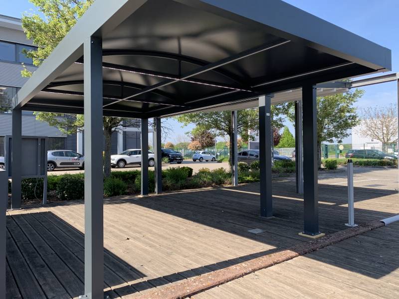 installation de Carports en acier de grandes dimensions à Cannes cannes PERGOLA RIVIERA