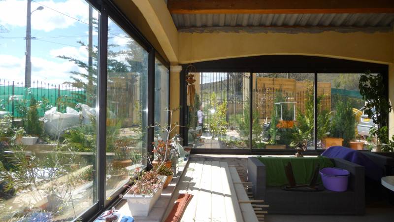 Fenêtres PVC et aluminium à Grasse – ITALU, confort et design au cœur de la Côte d’Azur