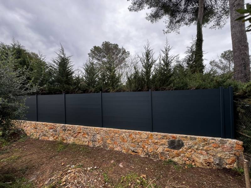 Installation de cloture en aluminium sur mesure à Mougins