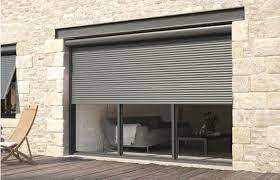 Installation de volets roulants avec lames en aluminium isolé à Mandelieu dans les alpes maritimes