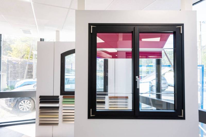 Vente et installation de fenêtre à la française en aluminium à Mougins