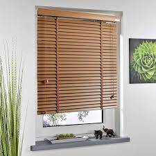 Achat et pose de stores vénitiens dans une villa à saint Raphael