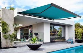 Installation d'un store coffre personnalisé à Mandelieu dans les alpes maritimes