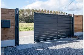 Installation de Portail coulissant à lames persiennes