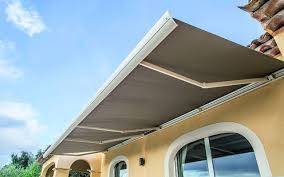 Installation de store coffre grande dimensions à Saint-Césaire