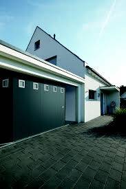 Pose de porte de garage latérale manuelle en  aluminium à Nice