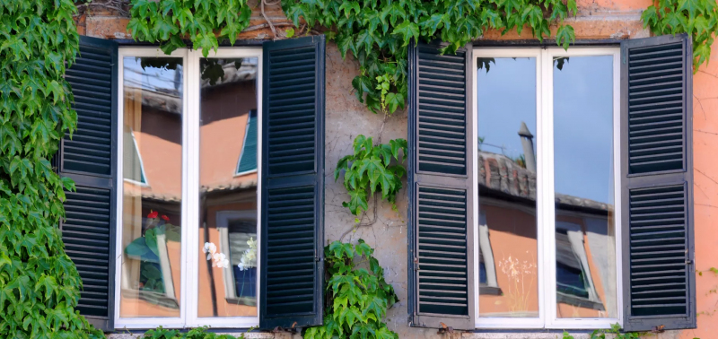 Installation de Volets Battants sur Mesure à Mandelieu